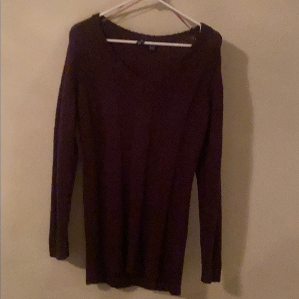 Sweater grape color